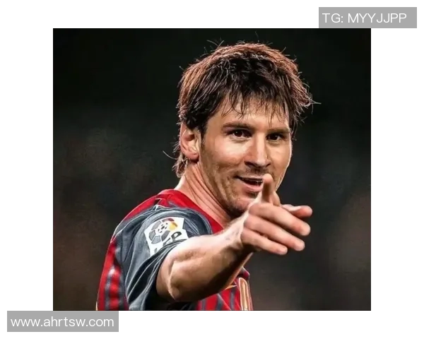 信仰与运动的结合基督教足球明星的信念与成就探讨