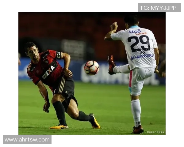 高清足球明星后卫精彩瞬间集锦展现球场风采与实力魅力